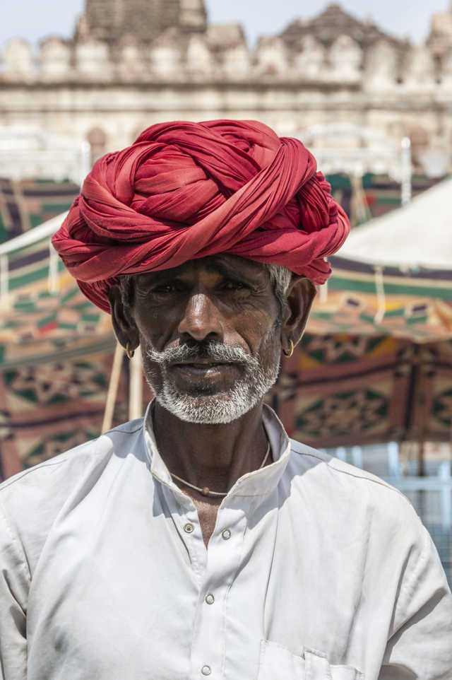 62 - India - Osian - hombre